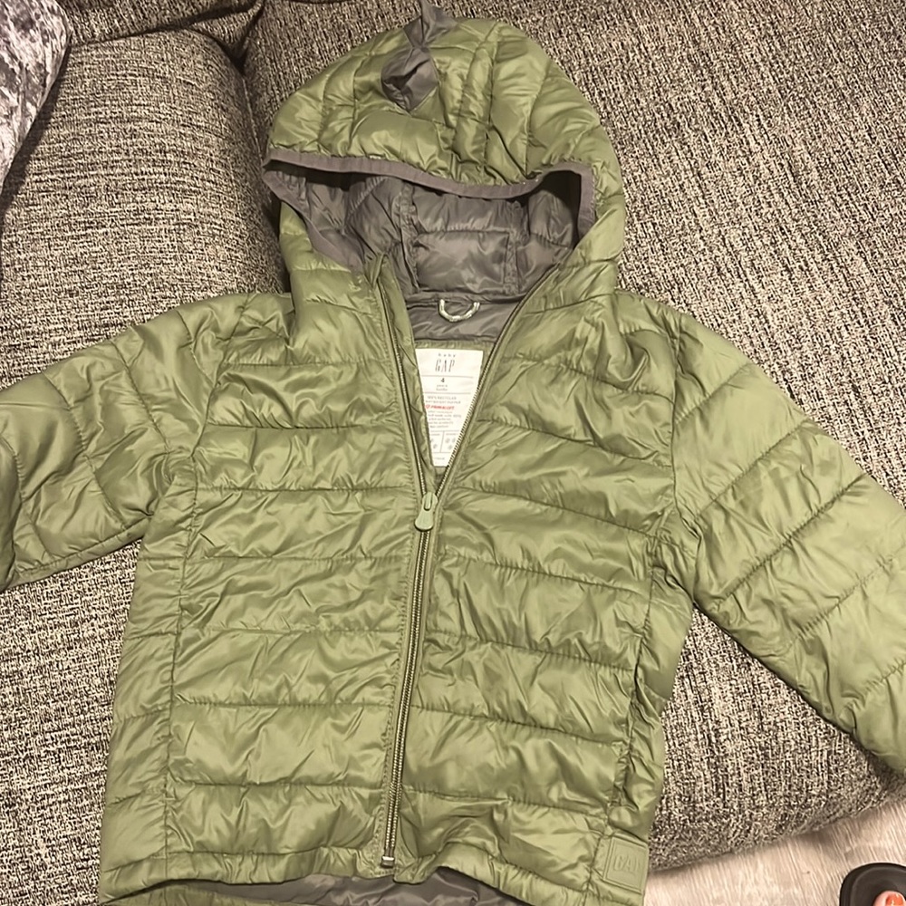 GAP Olive green lightweight puffer